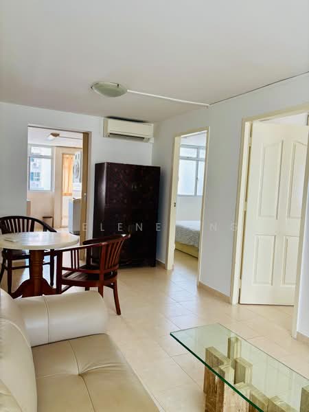 2 Ghim Moh Road, 2 Ghim Moh Road, 3 Bedrooms, 700 sqft, HDB Flat For Sale, by Selene Ong, 500199451 - Living Room - PropertyGuru.com.sg