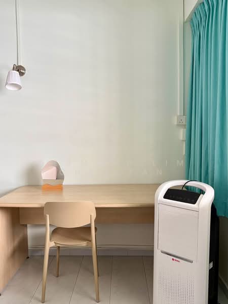 407 Pasir Ris Drive 6, 407 Pasir Ris Drive 6, Room Rental, 200 sqft, HDB Flat For Rent, by Desmond Lim Chen Fan, 500199454 - Study - PropertyGuru.com.sg