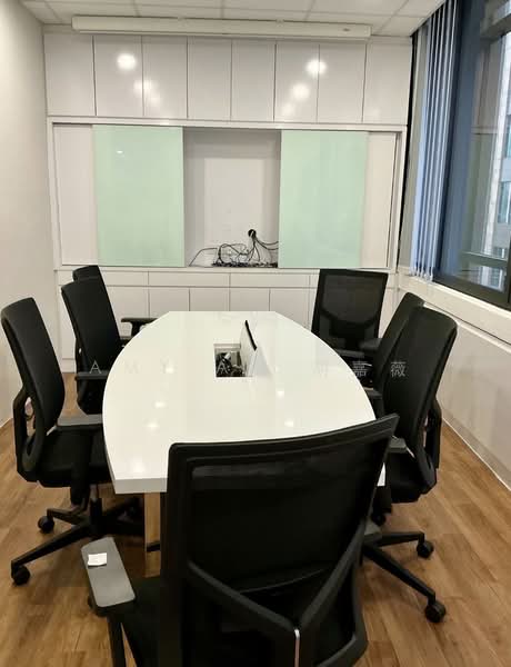 RAFFLES PLACE | Fitted Office | Sheltered to MRT Station |, Raffles Place MRT, 1,300 sqft, Office For Rent, by Amy Aw 胡嘉薇, 500199455 - CommercialGuru.com.sg