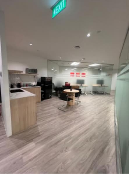 20 Collyer Quay, 20 Collyer Quay, 2,325 sqft, Office For Rent, by Henry Ng, 500199456 - Kitchen - CommercialGuru.com.sg