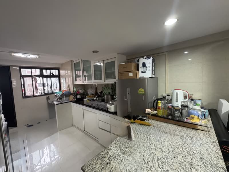 20 Lorong 7 Toa Payoh, 20 Lorong 7 Toa Payoh, 2 Bedrooms, 721 sqft, HDB Flat For Sale, by Linda SL Tan, 500199458 - Kitchen - PropertyGuru.com.sg