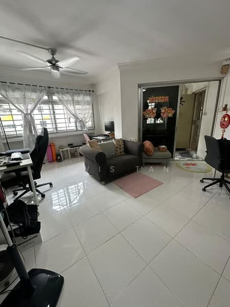 836 Jurong West Street 81, 836 Jurong West Street 81, 4 Bedrooms, 1,453 sqft, HDB Flat For Sale, by Lewis Tan, 500199466 - Living Room - PropertyGuru.com.sg