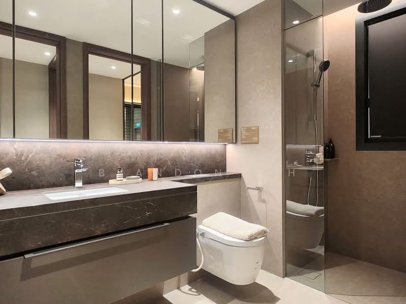 The Robertson Opus, 11 Unity Street, 3 Bedrooms, 990 sqft, Condominium For Sale, by Brandon Koh, 500199467 - Bathroom 1 - PropertyGuru.com.sg