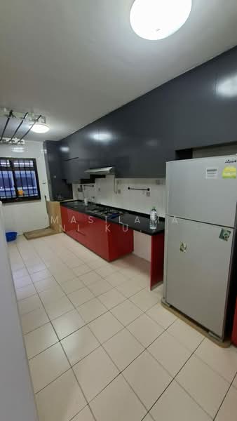 273D Jurong West Avenue 3, 273D Jurong West Avenue 3, 2 Bedrooms, 900 sqft, HDB Flat For Rent, by Masilamani Kumara Velu, 500199468 - Kitchen - PropertyGuru.com.sg
