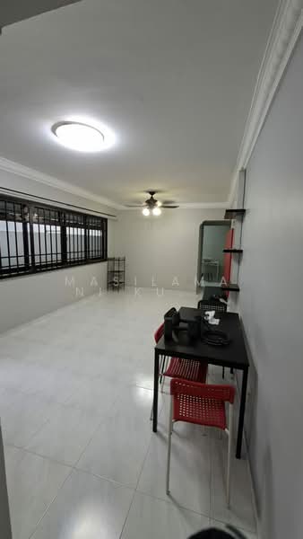 273D Jurong West Avenue 3, 273D Jurong West Avenue 3, 2 Bedrooms, 900 sqft, HDB Flat For Rent, by Masilamani Kumara Velu, 500199468 - Living Room - PropertyGuru.com.sg