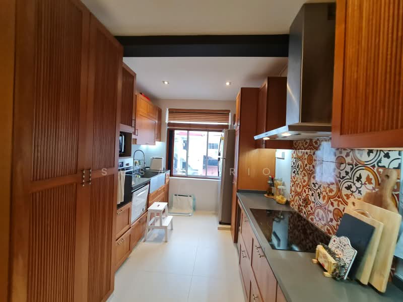 Tiong Bahru Biggest 2 Bed, Tiong Bahru Road, 2 Bedrooms, 1,275 sqft, Conservation House For Sale, by Susan Prior, 500199473 - Kitchen - PropertyGuru.com.sg