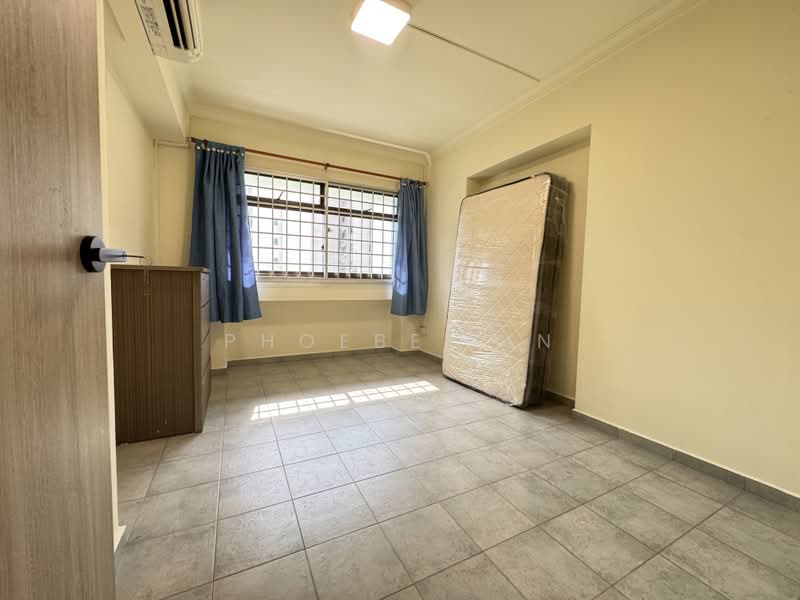 733 Tampines Street 71, 733 Tampines Street 71, 3 Bedrooms, 1,108 sqft, HDB Flat For Rent, by Phoebe Lin, 500199474 - Bedroom - PropertyGuru.com.sg