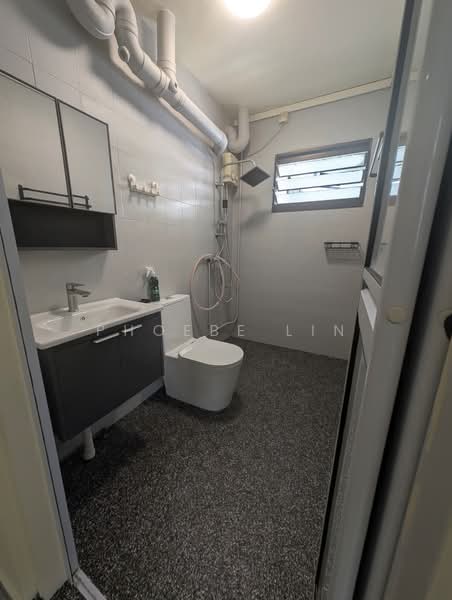 733 Tampines Street 71, 733 Tampines Street 71, 3 Bedrooms, 1,108 sqft, HDB Flat For Rent, by Phoebe Lin, 500199474 - Bathroom - PropertyGuru.com.sg