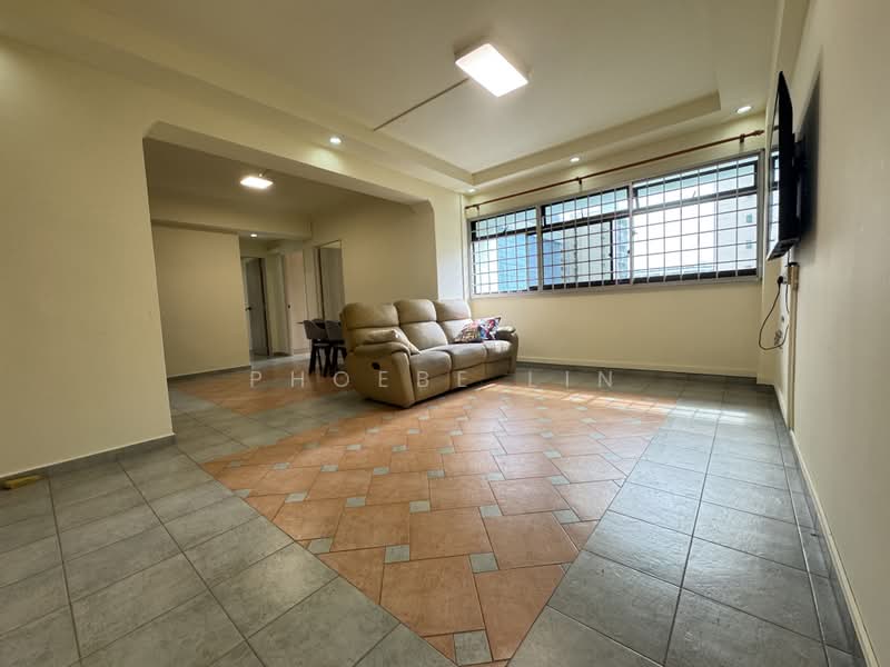 733 Tampines Street 71, 733 Tampines Street 71, 3 Bedrooms, 1,108 sqft, HDB Flat For Rent, by Phoebe Lin, 500199474 - Living Room - PropertyGuru.com.sg
