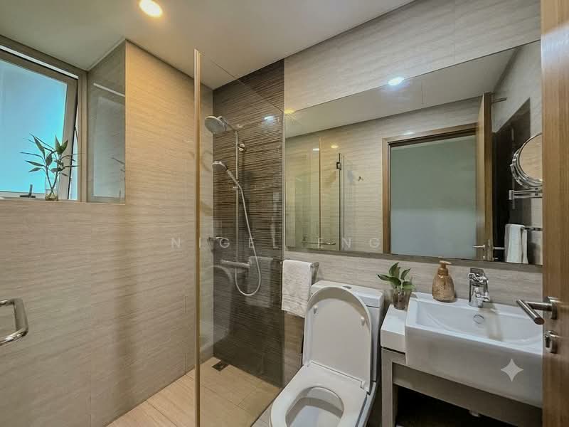 NEWest, 3 West Coast Drive, 4 Bedrooms, 2,433 sqft, Cluster House For Sale, by Nigel Eng, 500199475 - Bathroom - PropertyGuru.com.sg