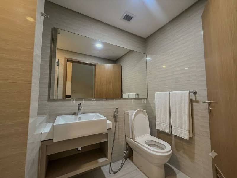 NEWest, 3 West Coast Drive, 4 Bedrooms, 2,433 sqft, Cluster House For Sale, by Nigel Eng, 500199475 - Bathroom - PropertyGuru.com.sg