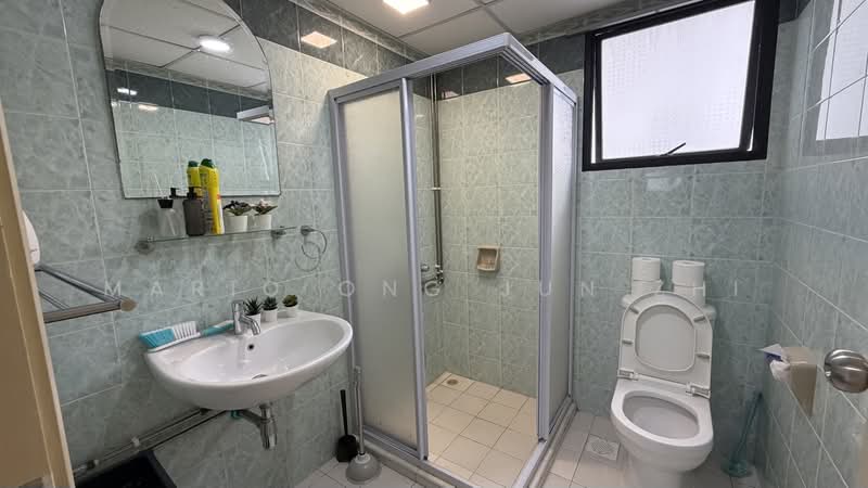 Central Green, 1 Jalan Membina, Room Rental, 200 sqft, Condominium For Rent, by Mario Ong Jun Zhi, 500199487 - Common Bathroom - PropertyGuru.com.sg
