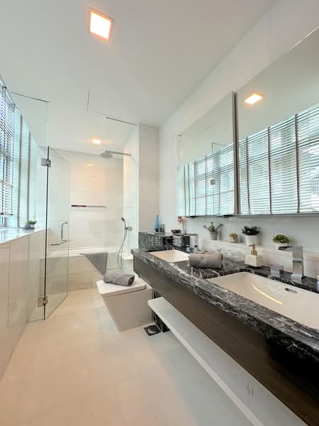 Residences @ Emerald Hill, 119 Emerald Hill Road, 3 Bedrooms, 1,851 sqft, Condominium For Sale, by Xavier Aw (欧伟廷), 500199494 - Bathroom - PropertyGuru.com.sg