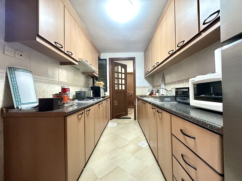Westcove Condo, 10 West Coast Crescent, 2 Bedrooms, 1,087 sqft, Condominium For Sale, by Marius Wong, 500199503 - Kitchen - PropertyGuru.com.sg