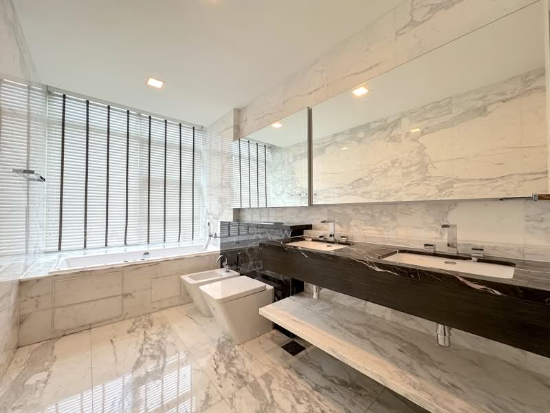 Residences @ Emerald Hill, 119 Emerald Hill Road, 5 Bedrooms, 5,791 sqft, Condominium For Sale, by Xavier Aw (欧伟廷), 500199509 - Bathroom - PropertyGuru.com.sg