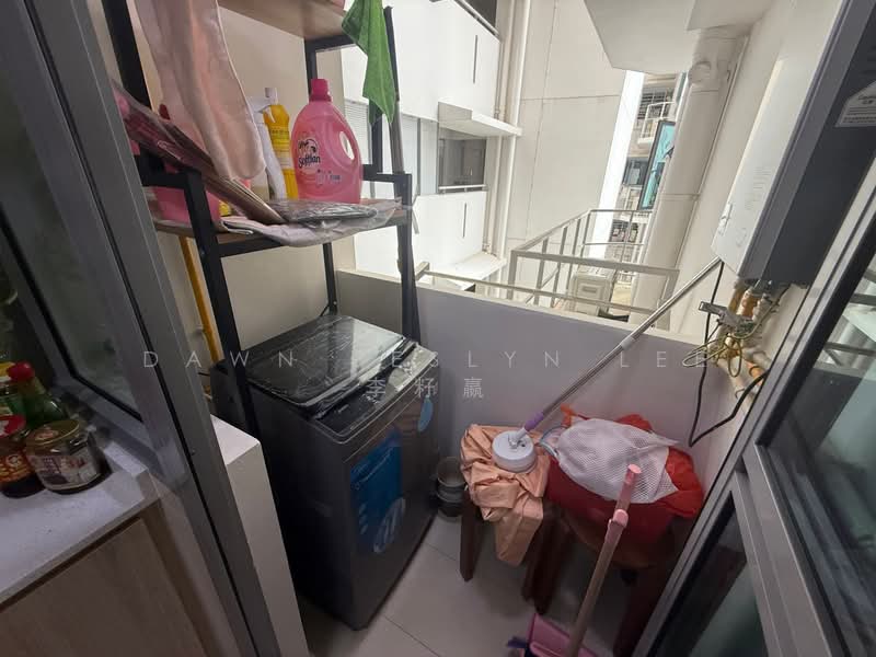 519B Tampines Central 8, 519B Tampines Central 8, Room Rental, 150 sqft, HDB Flat For Rent, by Dawn Jeslyn Lee 李籽嬴, 500199516 - Balcony - PropertyGuru.com.sg