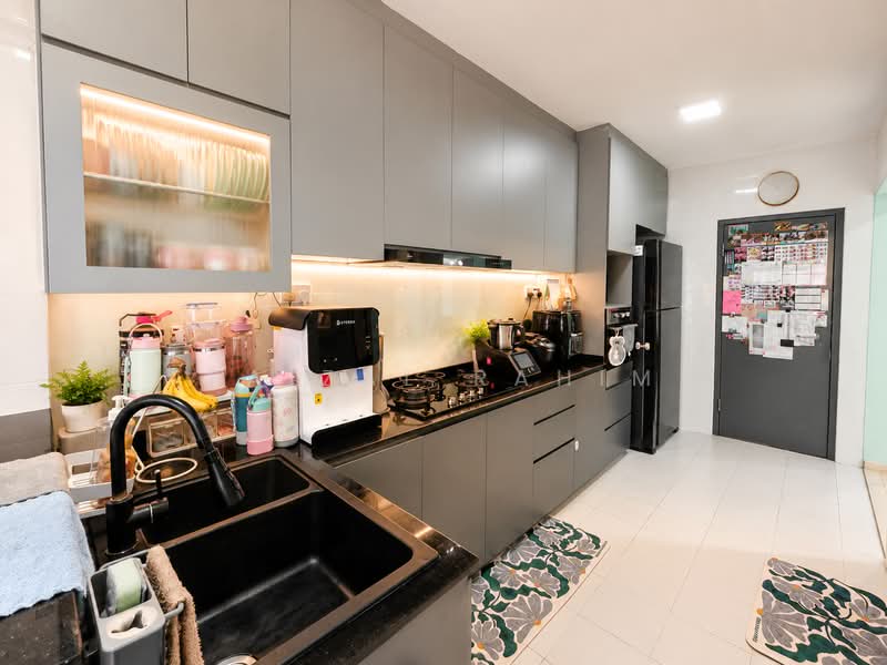 764A Woodlands Circle, 764A Woodlands Circle, 3 Bedrooms, 1,194 sqft, HDB Flat For Sale, by Faizal Rahim, 500199521 - Kitchen - PropertyGuru.com.sg