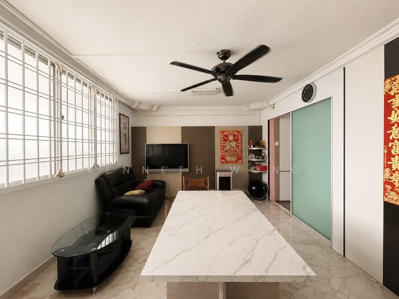 334 Woodlands Street 32, 334 Woodlands Street 32, 3 Bedrooms, 893 sqft, HDB Flat For Sale, by Kenneth Wong, 500199522 - Living Room - PropertyGuru.com.sg