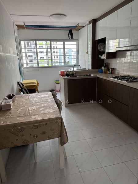 243 Jurong East Street 24, 243 Jurong East Street 24, Room Rental, 160 sqft, HDB Flat For Rent, by Angela Khoo, 500199523 - Kitchen - PropertyGuru.com.sg