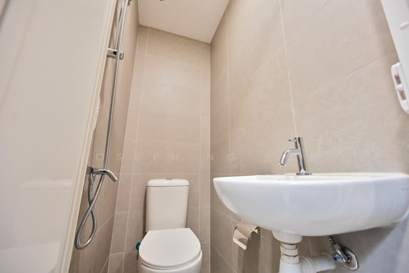 The Commodore, 59 Canberra Drive, 3 Bedrooms, 1,023 sqft, Condominium For Sale, by Joseph Ng 黄德顺, 500199528 - Bathroom - PropertyGuru.com.sg