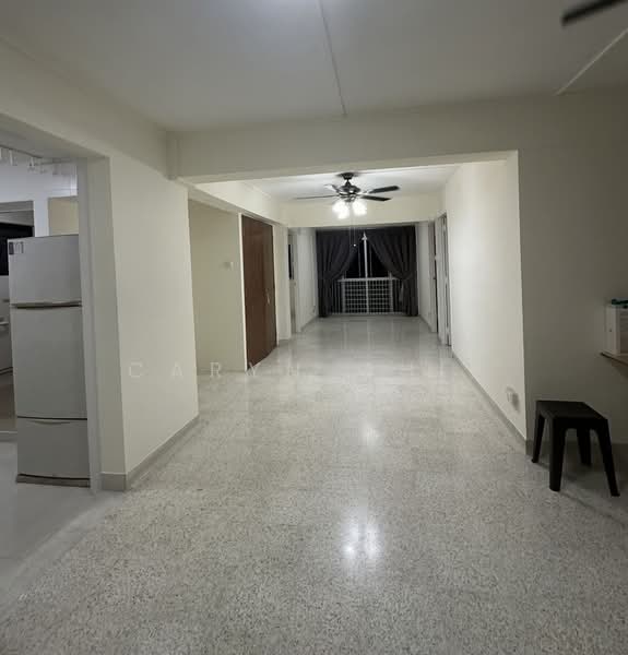 223 Lorong 8 Toa Payoh, 223 Lorong 8 Toa Payoh, 3 Bedrooms, 1,335 sqft, HDB Flat For Rent, by Caryn Chia, 500199533 - Corridor - PropertyGuru.com.sg