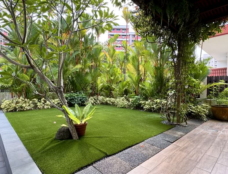 Freehold Renovated Spacious Semi-D Near MRT!, Kismis Avenue, 5 Bedrooms, 4,000 sqft, Semi-Detached House For Sale, by Sindric Goh, 500199536 - Garden - PropertyGuru.com.sg