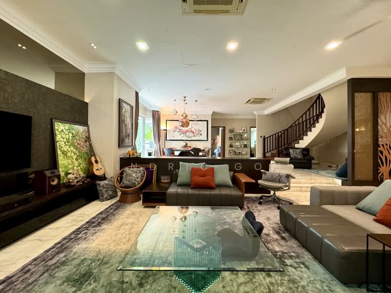 Freehold Renovated Spacious Semi-D Near MRT!, Kismis Avenue, 5 Bedrooms, 4,000 sqft, Semi-Detached House For Sale, by Sindric Goh, 500199536 - Living Room - PropertyGuru.com.sg