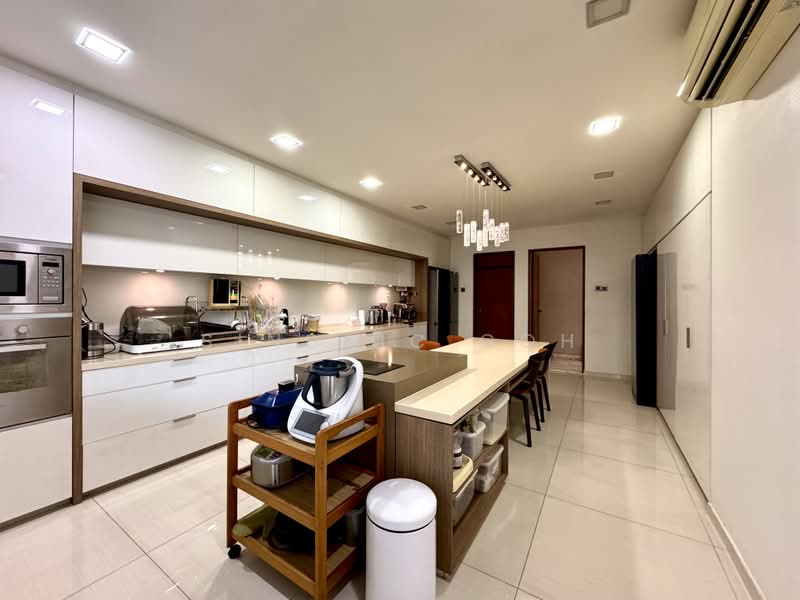 Freehold Renovated Spacious Semi-D Near MRT!, Kismis Avenue, 5 Bedrooms, 4,000 sqft, Semi-Detached House For Sale, by Sindric Goh, 500199536 - Kitchen - PropertyGuru.com.sg