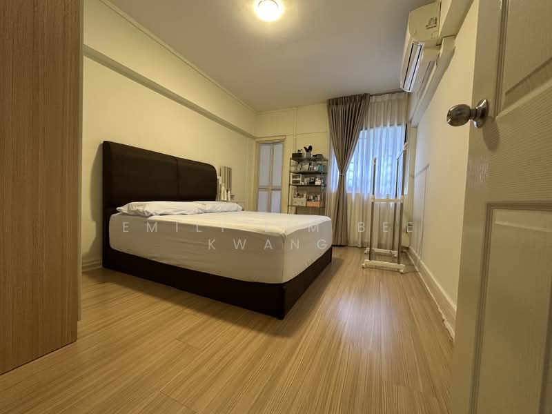 68 Telok Blangah Heights, 68 Telok Blangah Heights, 3 Bedrooms, 980 sqft, HDB Flat For Rent, by Emily Lim Bee Kwang, 500199544 - Bedroom - PropertyGuru.com.sg