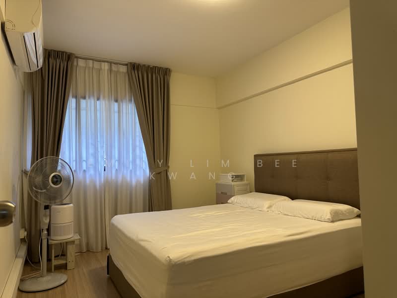 68 Telok Blangah Heights, 68 Telok Blangah Heights, 3 Bedrooms, 980 sqft, HDB Flat For Rent, by Emily Lim Bee Kwang, 500199544 - Bedroom - PropertyGuru.com.sg