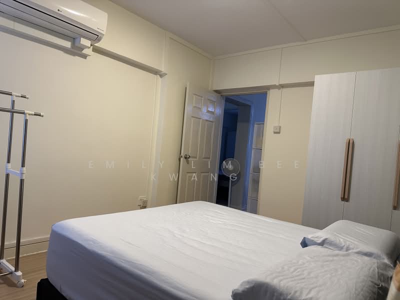 68 Telok Blangah Heights, 68 Telok Blangah Heights, 3 Bedrooms, 980 sqft, HDB Flat For Rent, by Emily Lim Bee Kwang, 500199544 - Bedroom - PropertyGuru.com.sg