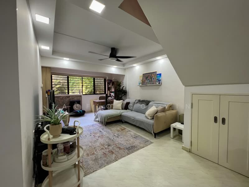288C Jurong East Street 21, 288C Jurong East Street 21, 3 Bedrooms, 1,528 sqft, HDB Flat For Sale, by Taufiq Corvin, 500199545 - Living Room - PropertyGuru.com.sg