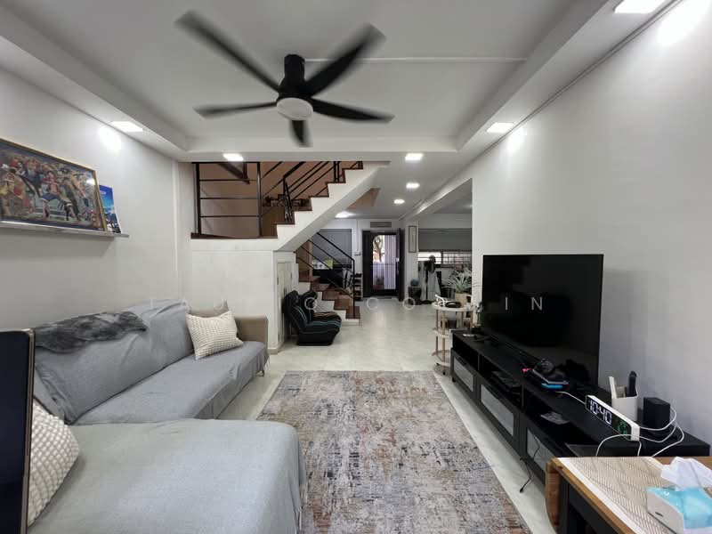 288C Jurong East Street 21, 288C Jurong East Street 21, 3 Bedrooms, 1,528 sqft, HDB Flat For Sale, by Taufiq Corvin, 500199545 - Living Room - PropertyGuru.com.sg