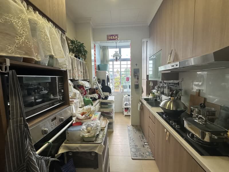 The Windsor, 5A Ontario Avenue, 3 Bedrooms, 1,582 sqft, Condominium For Sale, by Nicole Chia, 500199547 - Kitchen - PropertyGuru.com.sg