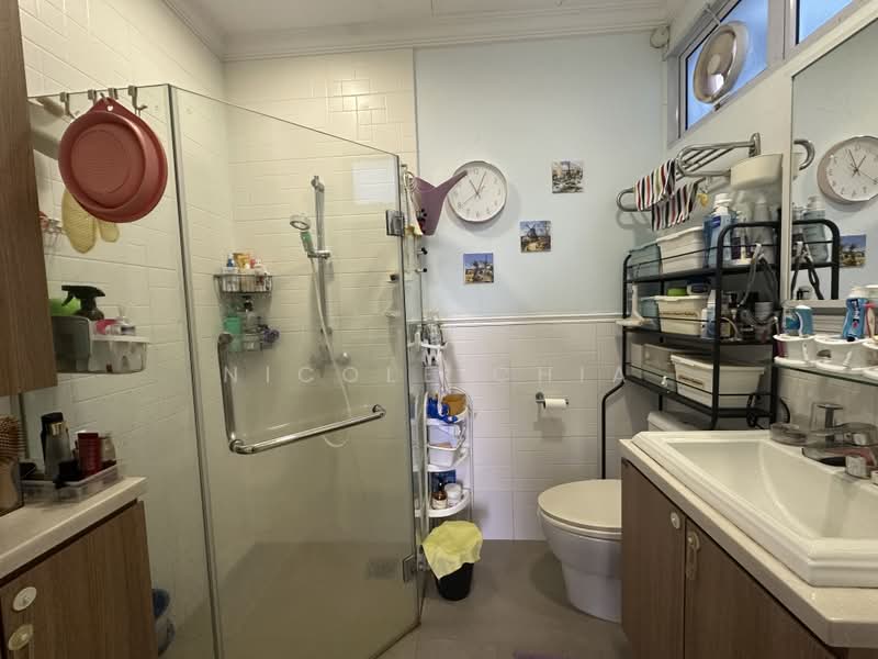 The Windsor, 5A Ontario Avenue, 3 Bedrooms, 1,582 sqft, Condominium For Sale, by Nicole Chia, 500199547 - Bathroom - PropertyGuru.com.sg
