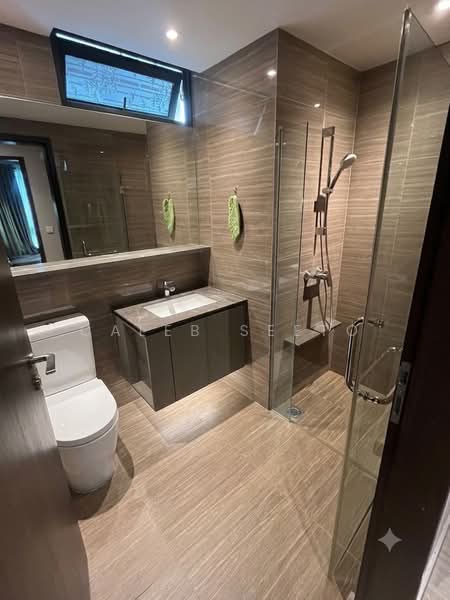 The Brownstone, 160 Canberra Drive, 2 Bedrooms, 729 sqft, Executive Condominium For Sale, by Caleb Seeto, 500199548 - Bathroom - PropertyGuru.com.sg