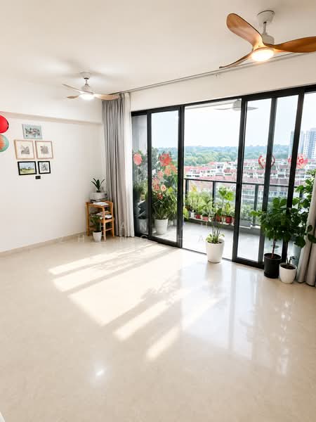 Thomson Impressions, 3 Lorong Puntong, 3 Bedrooms, 1,055 sqft, Condominium For Sale, by Hannah Zhong Hanmei, 500199562 - Living Room - PropertyGuru.com.sg