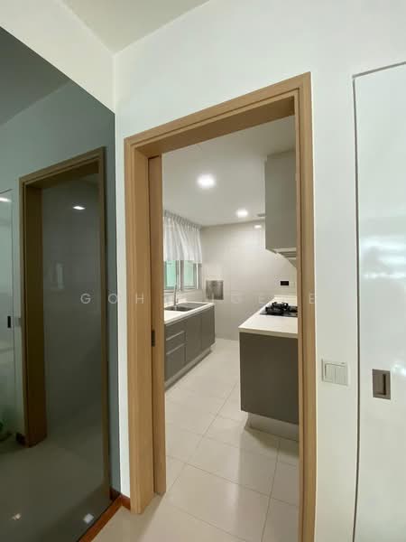 Caspian, 50 Lakeside Drive, 2 Bedrooms, 936 sqft, Condominium For Rent, by Goh Eugene, 500199569 - Kitchen - PropertyGuru.com.sg