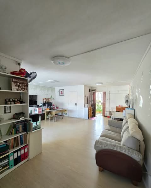 186A Rivervale Drive, 186A Rivervale Drive, 3 Bedrooms, 1,184 sqft, HDB Flat For Sale, by Mark Lim Zhan Chen, 500199573 - Living Room - PropertyGuru.com.sg