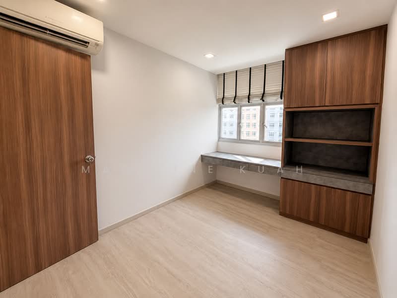 120C Canberra Crescent, 120C Canberra Crescent, 3 Bedrooms, 1,001 sqft, HDB Flat For Sale, by Madeline Kuah, 500199578 - Study - PropertyGuru.com.sg