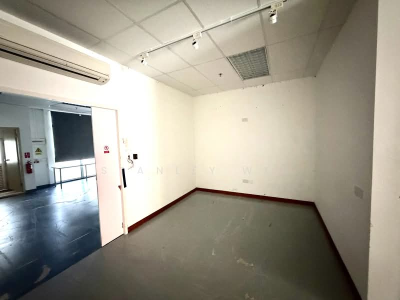 Unity Centre, 51 Bukit Batok Crescent, 1,862 sqft, Light Industrial (B1) For Rent, by Stanley Wee, 500199599 - Interior - CommercialGuru.com.sg