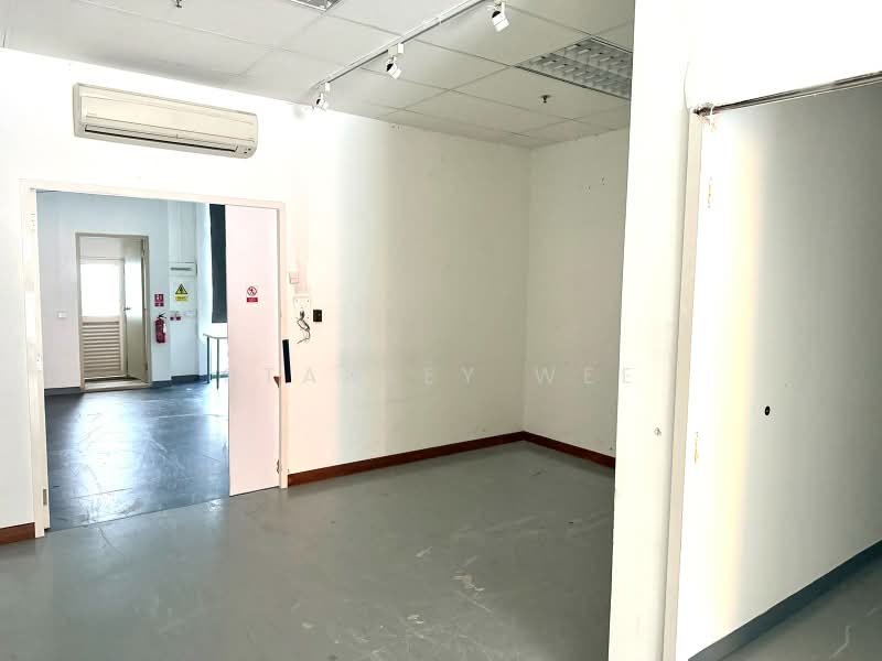Unity Centre, 51 Bukit Batok Crescent, 1,862 sqft, Light Industrial (B1) For Rent, by Stanley Wee, 500199599 - Interior - CommercialGuru.com.sg