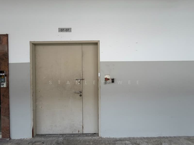 Unity Centre, 51 Bukit Batok Crescent, 1,862 sqft, Light Industrial (B1) For Rent, by Stanley Wee, 500199599 - Entrance - CommercialGuru.com.sg