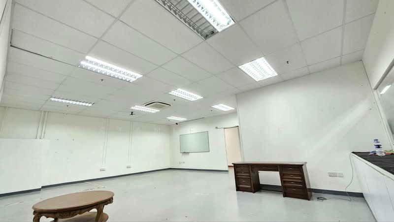 Unity Centre, 51 Bukit Batok Crescent, Dairy Farm / Bukit Panjang / Choa Chu Kang, 1,862 sqft, Light Industrial (B1) For Rent, by Stanley Wee, 500199599 - Interior - CommercialGuru.com.sg