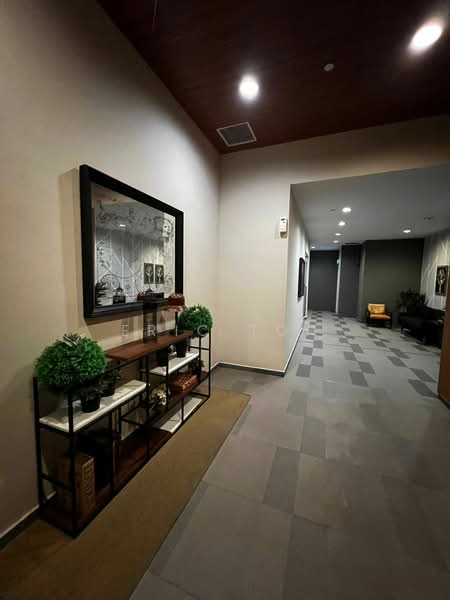 Pollen & Bleu, 15 Farrer Drive, 2 Bedrooms, 1,163 sqft, Condominium For Sale, by Eric Toh, 500199603 - Corridor - PropertyGuru.com.sg