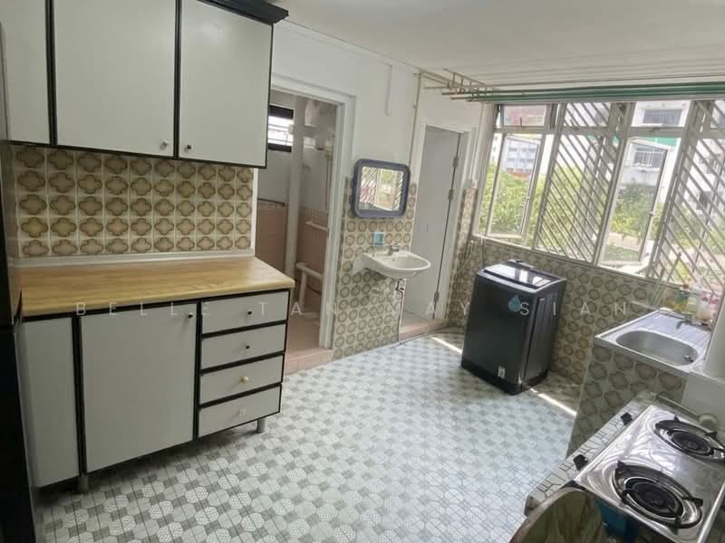 16 Eunos Crescent, 16 Eunos Crescent, 2 Bedrooms, 753 sqft, HDB Flat For Rent, by Belle Tan May Sian, 500199614 - Kitchen - PropertyGuru.com.sg