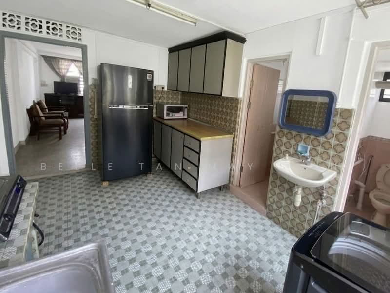 16 Eunos Crescent, 16 Eunos Crescent, 2 Bedrooms, 753 sqft, HDB Flat For Rent, by Belle Tan May Sian, 500199614 - Kitchen - PropertyGuru.com.sg