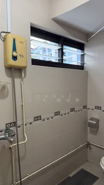 323 Ang Mo Kio Avenue 3, 323 Ang Mo Kio Avenue 3, 1 Bedroom, 517 sqft, HDB Flat For Sale, by Joanne Chia 谢诗琳, 500199617 - Bathroom - PropertyGuru.com.sg