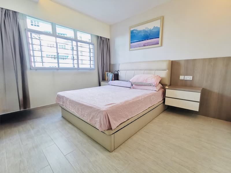 318C Yishun Greenwalk, 318C Yishun Avenue 9, 3 Bedrooms, 1,206 sqft, HDB Flat For Sale, by Angel Luo, 500199618 - Master Bedroom - PropertyGuru.com.sg