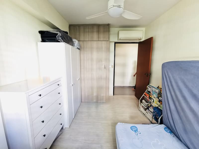 318C Yishun Greenwalk, 318C Yishun Avenue 9, 3 Bedrooms, 1,206 sqft, HDB Flat For Sale, by Angel Luo, 500199618 - Bedroom - PropertyGuru.com.sg